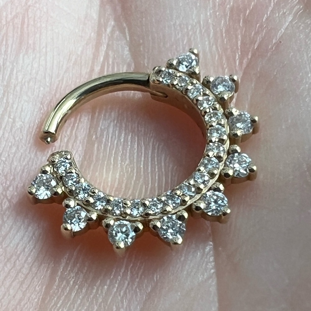 BVLA Gem Kolo hinged clicker - VS1 Diamonds 16g